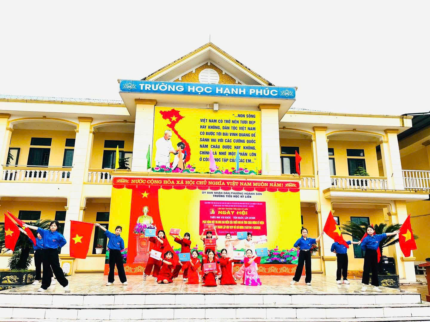 Liên đội trường Tiểu học Kỳ Liên chào mừng bầu cử Đại biểu Quốc hội khóa XVI và đại biểu Hội đồng nhân dân các cấp, nhiệm kỳ 2026 - 2031