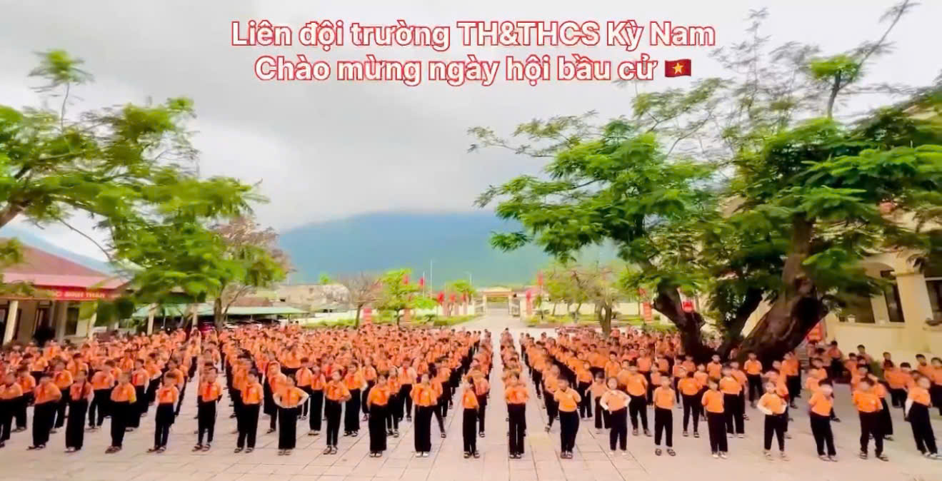 Thiếu nhi chung nhịp cùng ngày hội lớn
