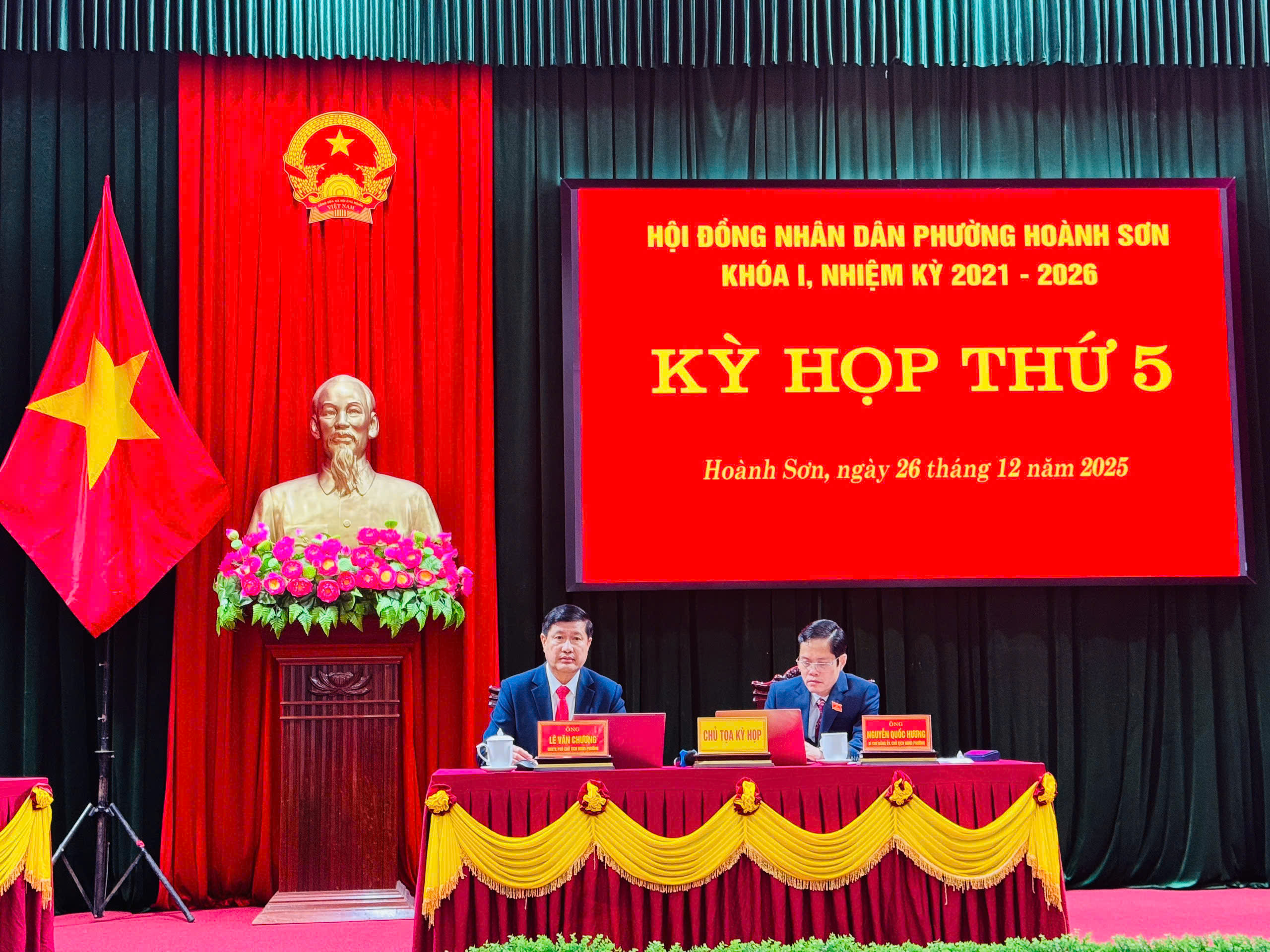 Kỳ họp cuối năm 2025 HĐND phường Hoành Sơn: Quyết nghị các nội dung trọng tâm, tạo nền tảng thực hiện nhiệm vụ năm 2026