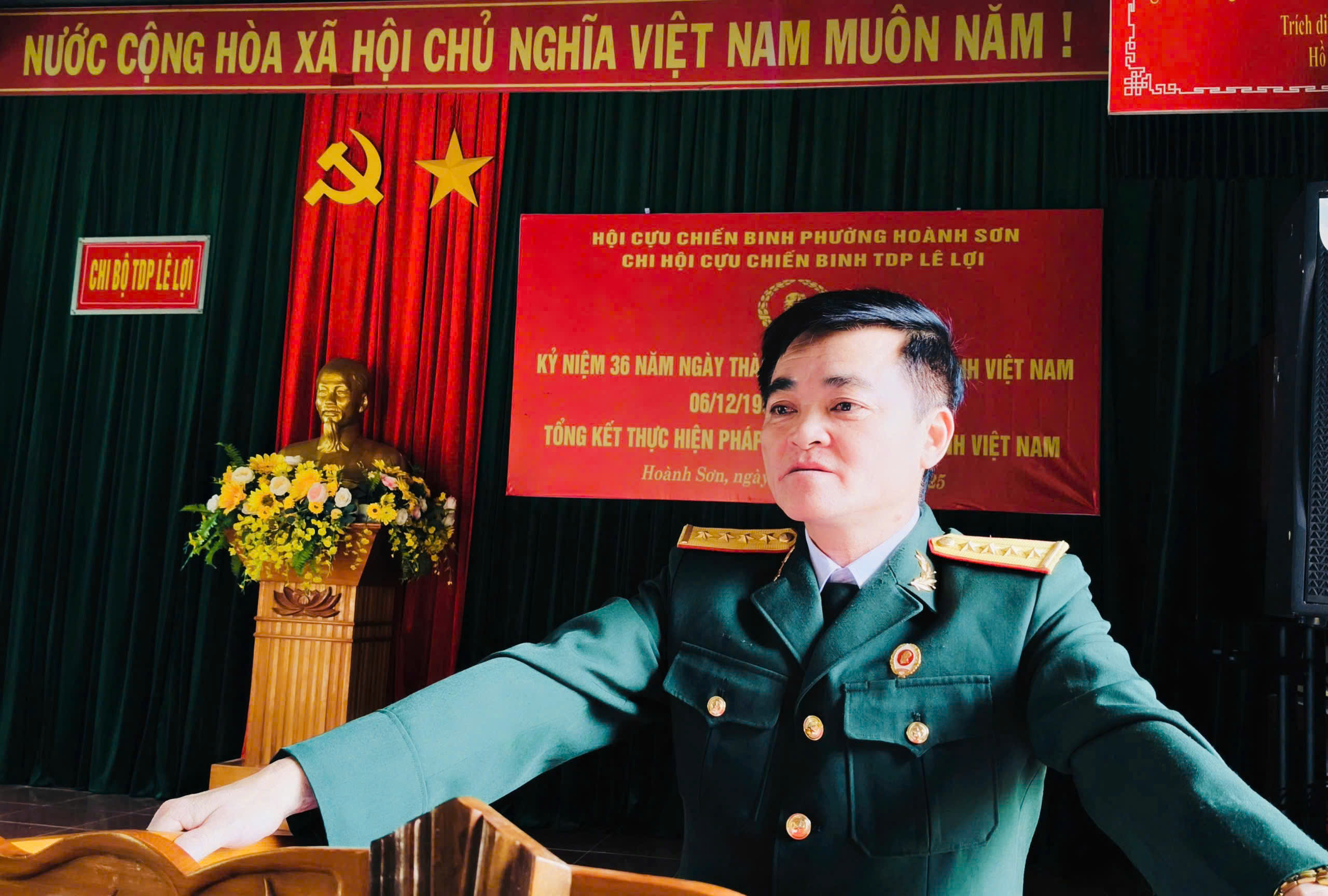 PHƯỜNG HOÀNH SƠN: 17/17 CHI HỘI CỰU CHIẾN BINH TỔ CHỨC LỄ MÍT TINH KỶ NIỆM 36 NĂM NGÀY TRUYỀN THỐNG HỘI CỰU CHIẾN BINH VIỆT NAM (06/12)