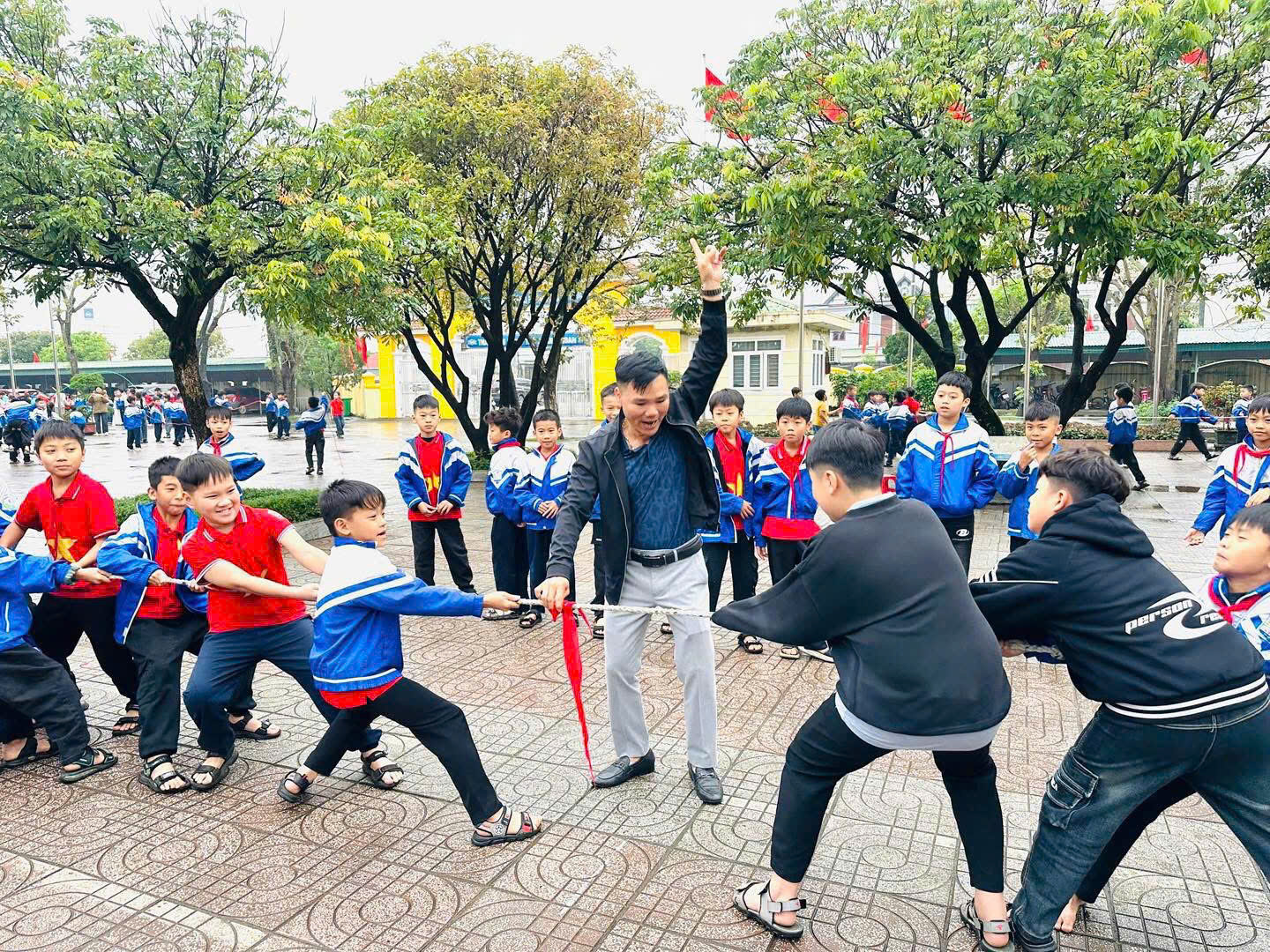Ngày hội “Thiếu nhi vui khỏe - Tiến bước lên Đoàn” tại Trường Tiểu học Kỳ Liên (phường Hoành Sơn).