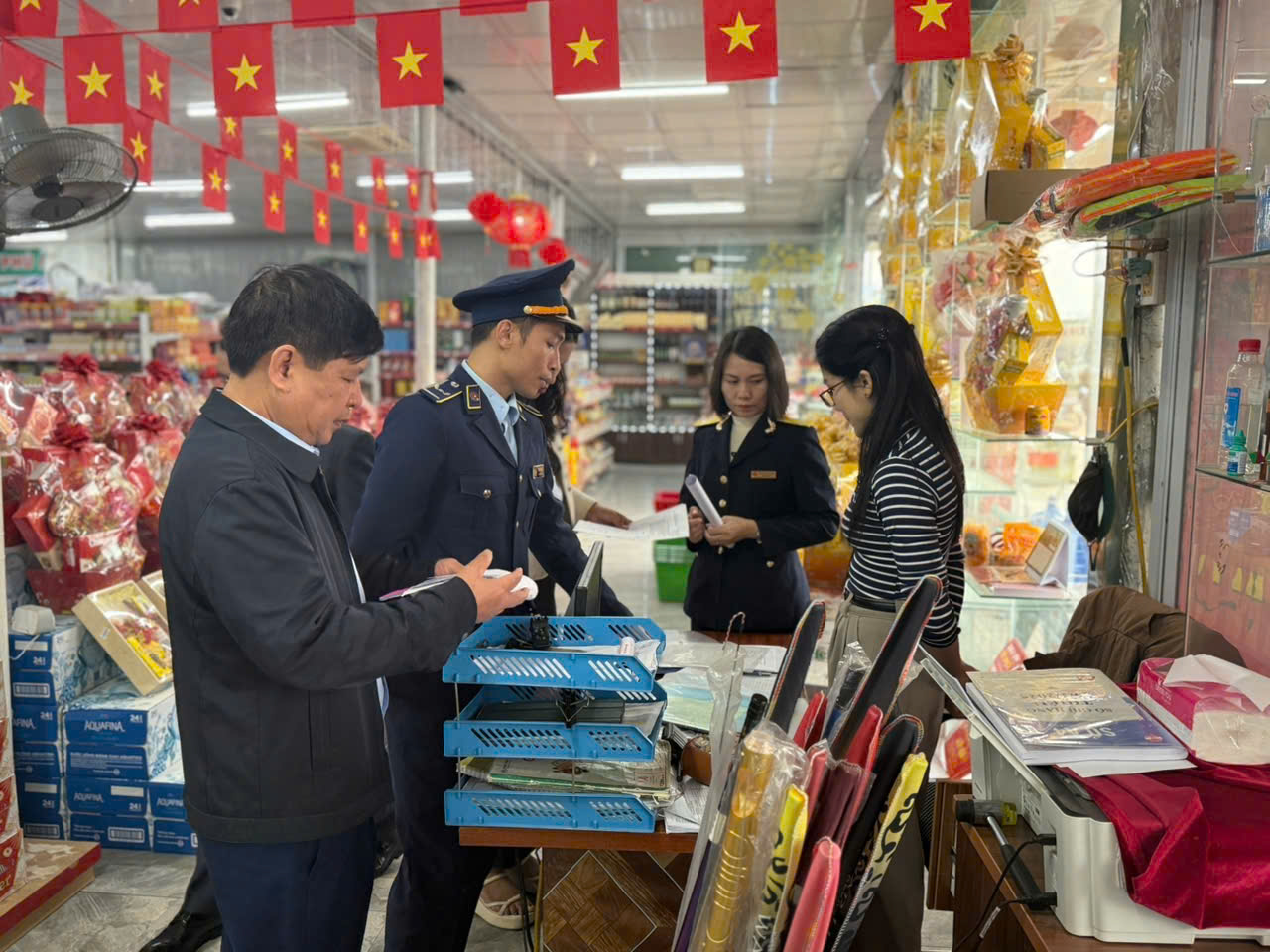 Phường Hoành Sơn tăng cường kiểm tra an toàn thực phẩm dịp Tết Nguyên đán Bính Ngọ 2026