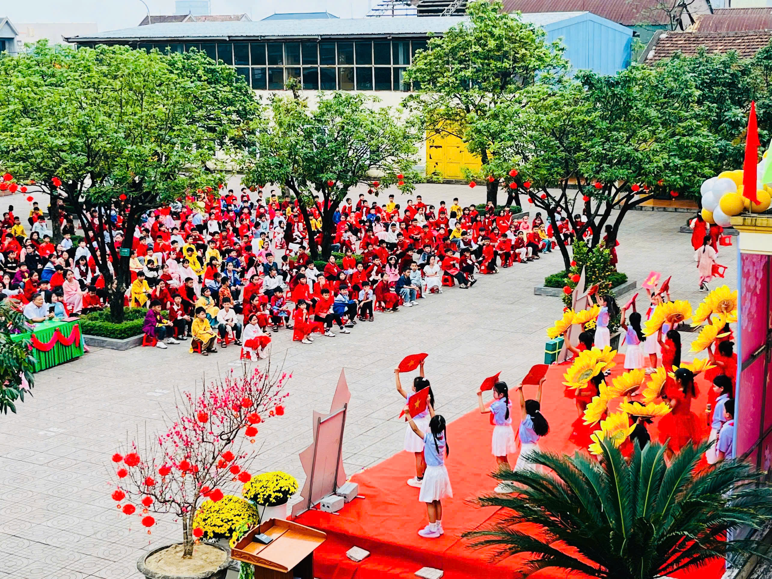 to&agrave;n cảnh.jpg