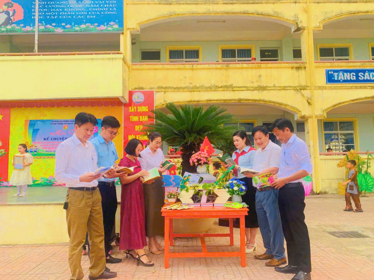 ĐB dọc s&aacute;ch.jpg