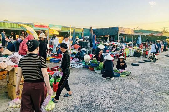 Thông hành lang, sáng diện mạo, xây dựng chợ Ba Đồng văn minh, an toàn