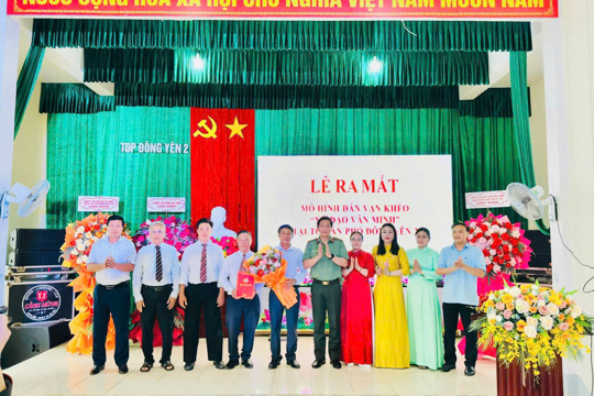 Ủy ban MTTQ Việt Nam phường Hoành Sơn ra mắt mô hình Dân vận khéo “ Xứ đạo văn minh” tại tổ dân phố Đông Yên 2. 