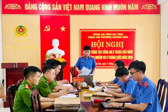 Viện kiểm sát nhân dân khu vực 2 - Hà Tĩnh trực tiếp kiểm sát việc thi hành án hình sự và thi hành biện pháp ngăn chặn cấm đi khỏi nơi cư trú tại Ủy ban nhân dân phường Hoành Sơn