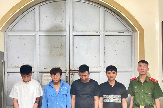 Khởi tố 4 đối tượng "Tổ chức sử dụng trái phép chất ma túy"