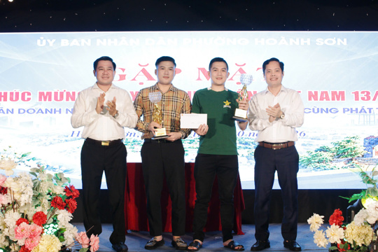 Sôi nổi bế mạc và trao giải Pickleball doanh nghiệp, doanh nhân phường Hoành Sơn năm 2026