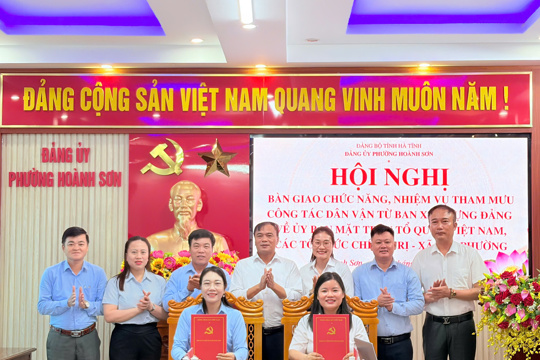 Bàn giao chức năng, nhiệm vụ tham mưu công tác dân vận về Ủy ban MTTQ Việt Nam và các tổ chức chính trị - xã hội phường