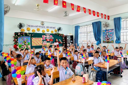 Rộn ràng ngày tựu trường - Chào đón những mầm xanh lớp 01 tại các Trường học tại phường Hoành Sơn