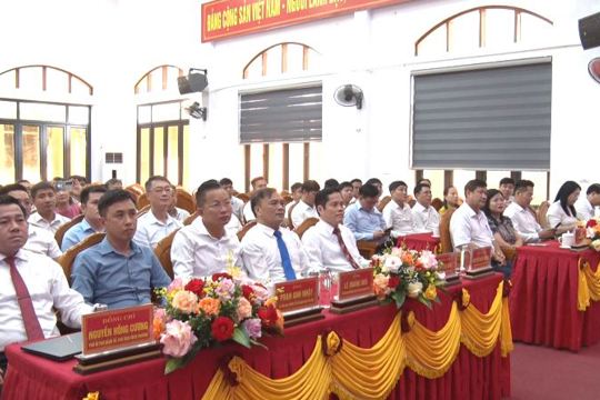 Chiều 11/10/2026, UBND phường Hoành Sơn tổ chức gặp mặt doanh nghiệp, doanh nhân nhân kỷ niệm 22 năm Ngày Doanh nhân Việt Nam (13/10/2004 – 13/10/2026).