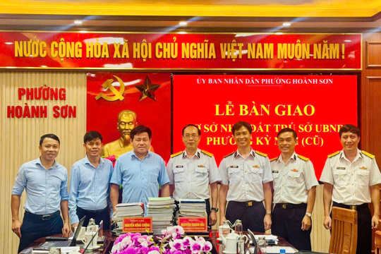 Tổ chức bàn giao Trú sở UBND phường Kỳ Nam (cũ) cho Quân chủng Hải Quân quản lý và sử dụng
