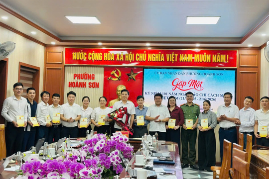 Phường Hoành Sơn tổ chức gặp mặt kỷ niệm 101 năm ngày Báo chí Cách mạng Việt Nam và sơ kết hoạt động ban biên tập 6 tháng đầu năm 2026