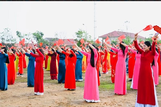 Phụ nữ Hoành Sơn - Dấu ấn một chặng đường đoàn kết, đổi mới và lan tỏa yêu thương