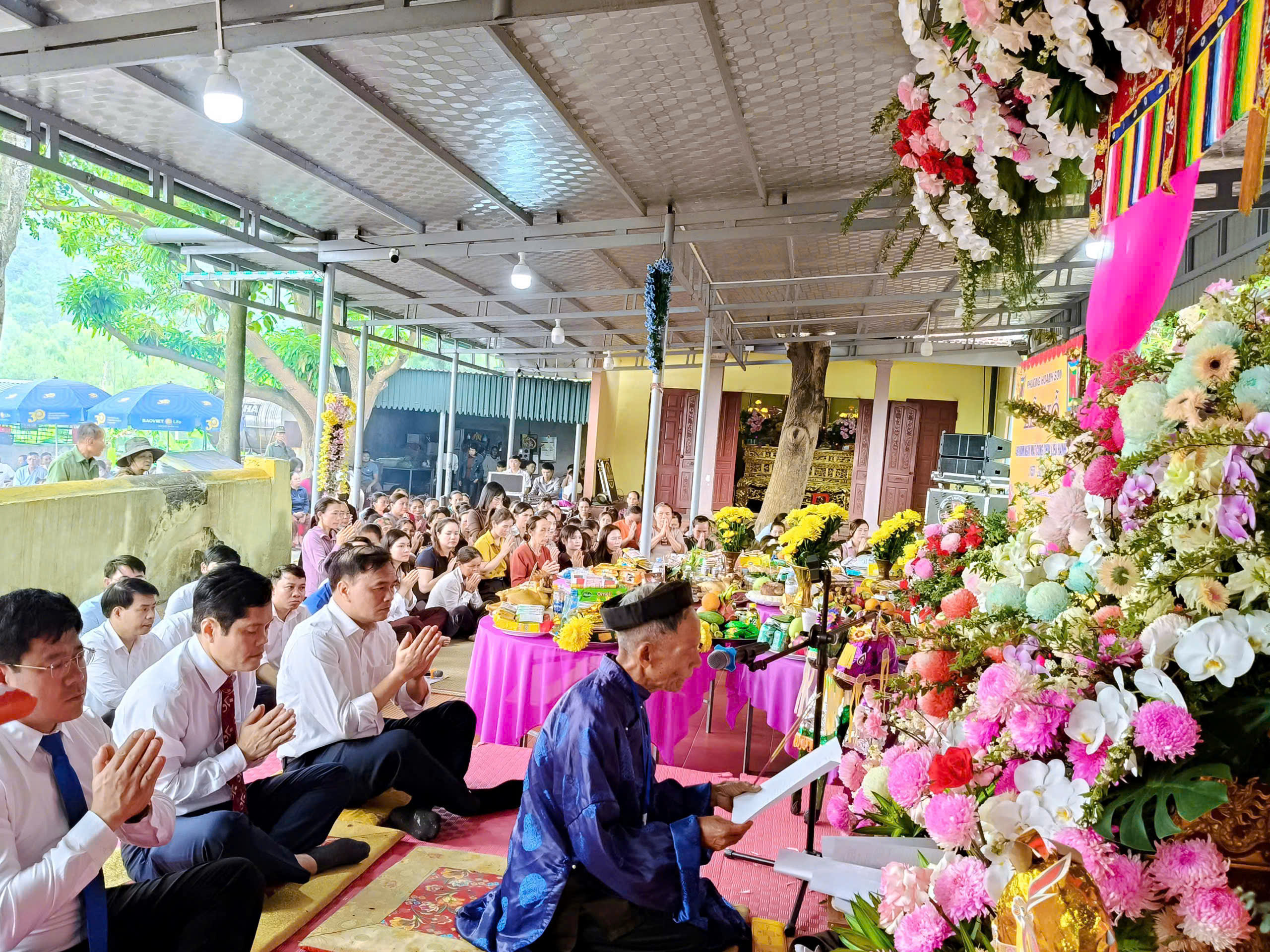 lẽ te.jpg