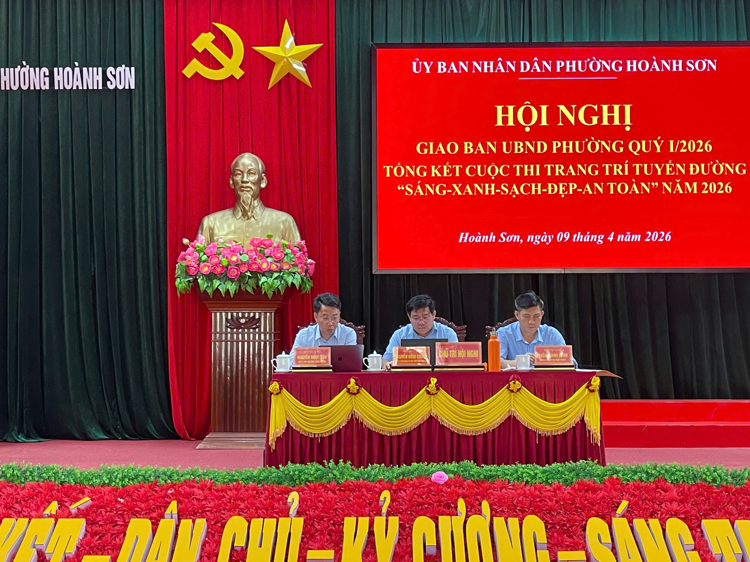 Chủ trì.jpg